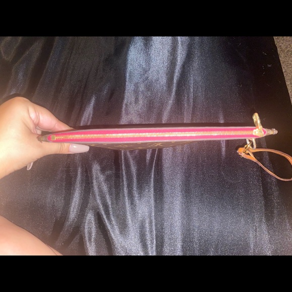 Authentic Louis Vuitton - Picture 3 of 6